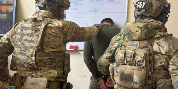 Затримання на хабарі очільника УСБУ Житомирщини – самоочищення служби, – тво СБУ Хмара (ФОТО)