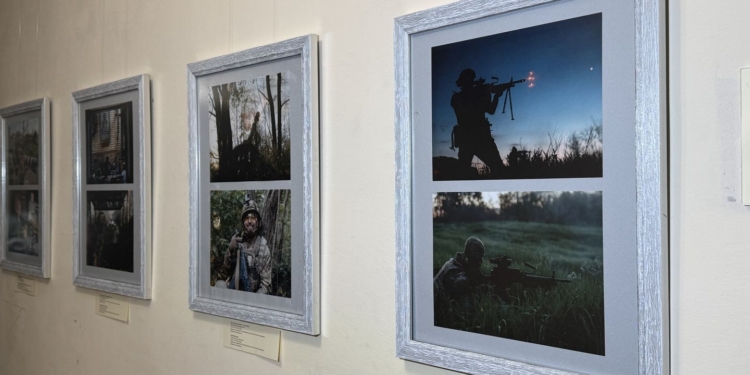 “Війна в об’єктиві” – у музеї суднобудування і флоту в Миколаєві відкрилася фотовиставка (ФОТО)