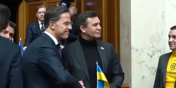 “Як тільки буде мирна угода, з’являться літаки у повітрі і підтримка на морі”, – генсек НАТО Рютте у Верховній Раді