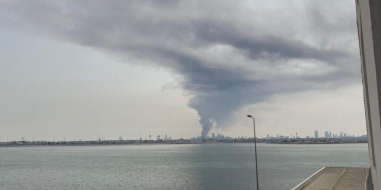 Іран запустив балістичні ракети по всіх країнах Перської затоки, вибухи лунали в Дубаї (ВІДЕО)