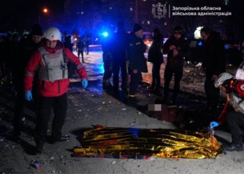 Росіяни вдарили по вечірньому Запоріжжю – 2 вбитих, 8 поранених (ФОТО, ВІДЕО)