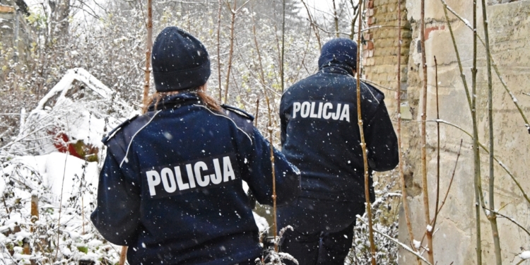 У Польщі двоє людей замерзли на смерть в багатоповерхівці, а всього з осені 42 поляка померли від холоду