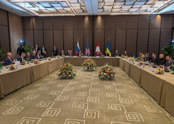 «Працюємо конструктивно, зосереджено і без зайвих очікувань» – Умєров про старт тристоронніх переговорів України, США та росії (ФОТО)