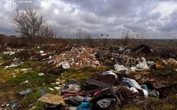 Прокуратура через суд вимагає від міськради ліквідувати несанкціоноване сміттєзвалище у  мікрорайоні Тернівка міста Миколаєва (ФОТО)