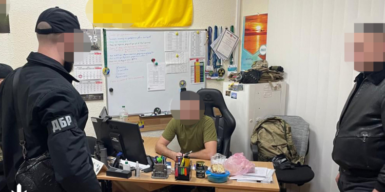 Підполковник-прикордонник та його брат з рф організували вікна на кордоні для втечі від війни – за $17-20 тис. (ФОТО, ВІДЕО)