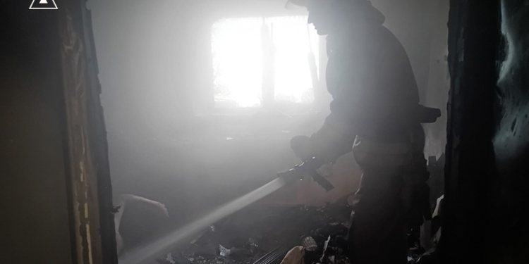 Шість пожеж за добу на Миколаївщині – на одній з них загинув чоловік, на іншій вдалося врятувати людину (ФОТО)