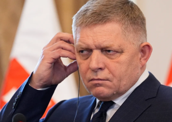 Не дам, навіть якщо проситимуть – Фіцо оголосив припинення аварійного експорту електроенергії в Україну