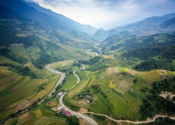 Китай таємно будує в горах секретні ядерні комплекси (ФОТО)