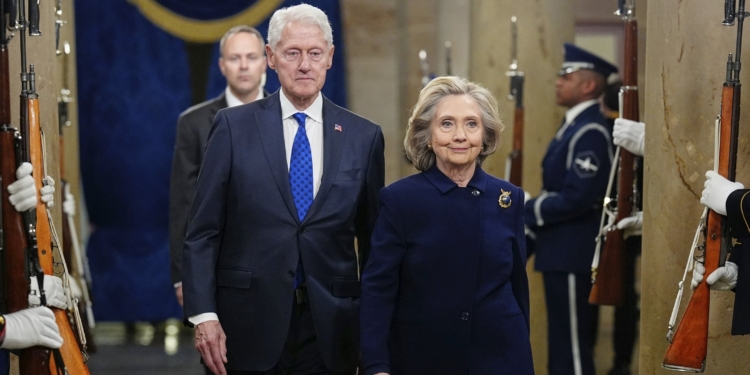 Білл і Гілларі Клінтон будуть свідчити у справі Епштейна