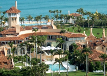 Охорона Трампа застрелила чоловіка в Мар-а-Лаго