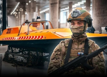 РФ погрожує повною блокадою Чорного моря морськими дронами. Чи можливе це насправді і що робити