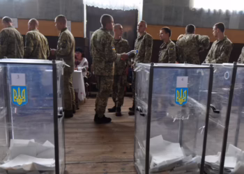 На сьогодні референдум під час воєнного стану неможливий, як і його проведення одночасно з виборами