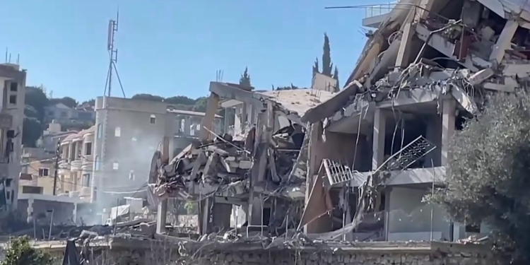 У Лівані ізраїльська авіація розбомбила центр російської культури (ВІДЕО)