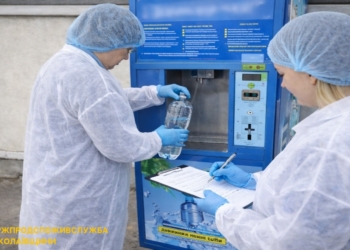 Перевірки якості води у пунктах розливу в Миколаєві – з 28 відібраних проб дві були з відхиленням від норми