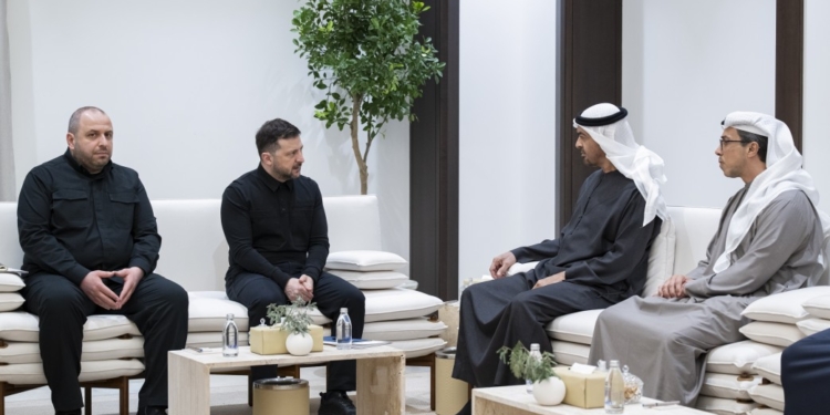 Зеленський зустрівся з президентом ОАЕ Мухаммадом бін Заїдом Аль Нагаяном (ВІДЕО)