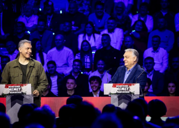 Орбан витягнув на свій передвиборчий мітинг переданого в Москві полоненого етнічного угорця – він побажав Зеленському смерті