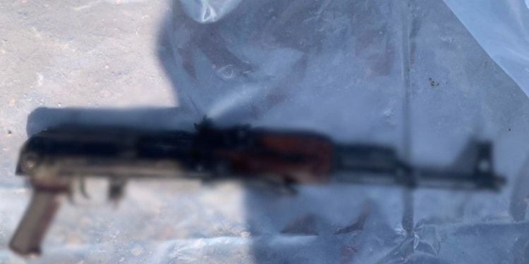 На Миколаївщині чоловік продав автомат – його вже затримали, а зброю та кошти вилучили (ФОТО)