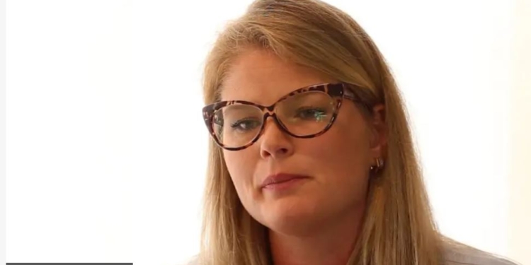 Нескінченна історія. Як модельні агенції по всьому світі вербували неповнолітніх дівчат для Епштейна (ФОТО)