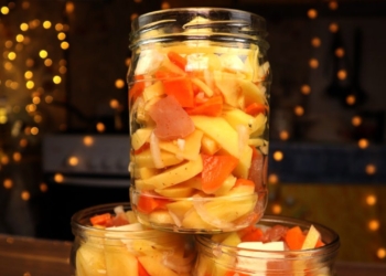 Картопля в банці – проста і смачна вечеря для холостяків, студентів і тих, кому ліньки