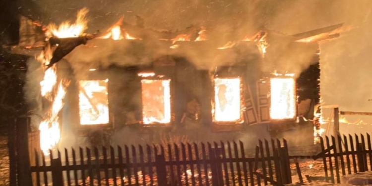 Дві жінки постраждали через влучання російського БпЛА у житлові будинки на Чернігівщині (ФОТО)