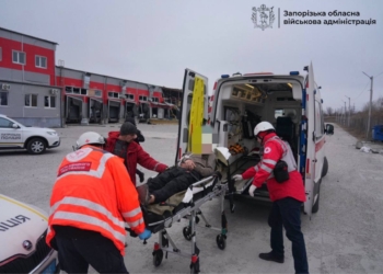 Російські загарбники атакували склад Нової пошти у Запоріжжі – 8 поранених (ФОТО)