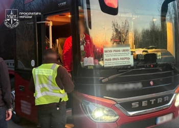 Ліві мільйони на міжнародних перевезеннях через квитки поза касами. деталі операції (ФОТО)