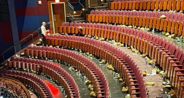 Блиск і ницість. Голлівудські зірки після церемонії “Оскар” залишили в залі справжній свинюшник (ФОТО)