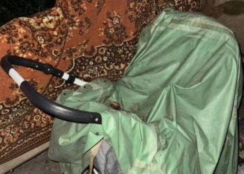 На Вінниччині батьки-пияки залишили 2-місячне маля без нагляду, а коли воно померло, закопали на смітнику (ФОТО)