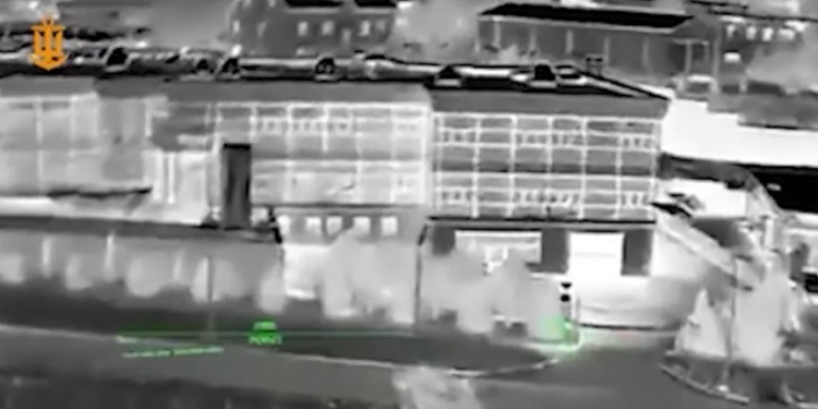 ВМС України атакували в Криму підприємство з ремонту систем ППО (ВІДЕО)