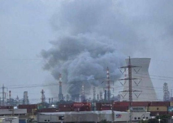 Іран вдарив по НПЗ Ізраїлю в Хайфі, це найбільший постачальник палива в країні (ВІДЕО)