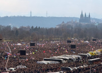 У Празі масові протести проти уряду Бібіша (ФОТО,ВІДЕО)