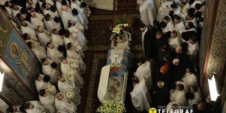 Філарета поховали так, як він і заповів, – Володимирському соборі (ВІДЕО)