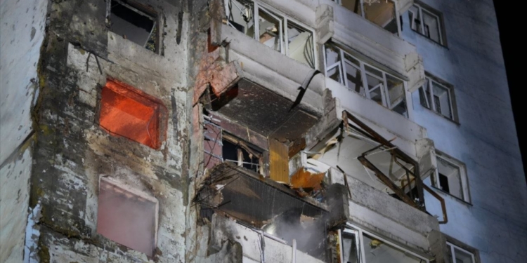 Внаслідок масованої атаки російських окупантів на Україну є загиблі та поранені (ФОТО, ВІДЕО)