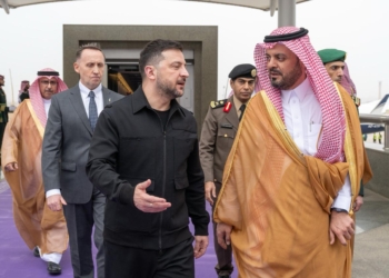 Зеленський прибув до Саудівської Аравії (ФОТО, ВІДЕО)