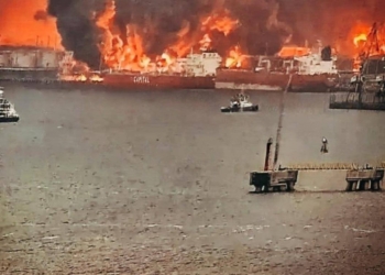 Внаслідок атаки на на порт Усть-Луга горіли три танкери, 5 резервуарів з паливом, 3 причали та установки «Новатека» (ВІДЕО)