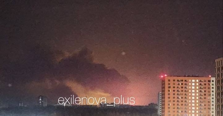 Українські дрони вночі атакували Ярославський НПЗ (ВІДЕО)