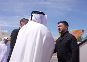 Зеленський прибув з візитом до Катару (ВІДЕО)