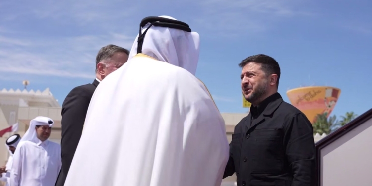 Зеленський прибув з візитом до Катару (ВІДЕО)