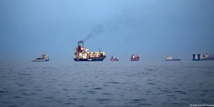 Іран дозволив пакистанським суднам проходити Ормузькою протокою