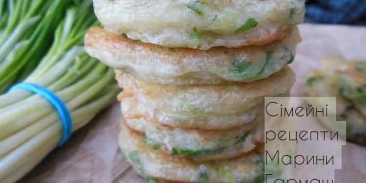 Відчуйте весну на смак – приготуйте дріжджові оладки з черемшею