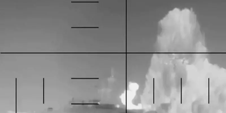 Іранський корабель, який потопила субмарина США у Індійському океані, повертався з навчань. Історія з відлунням