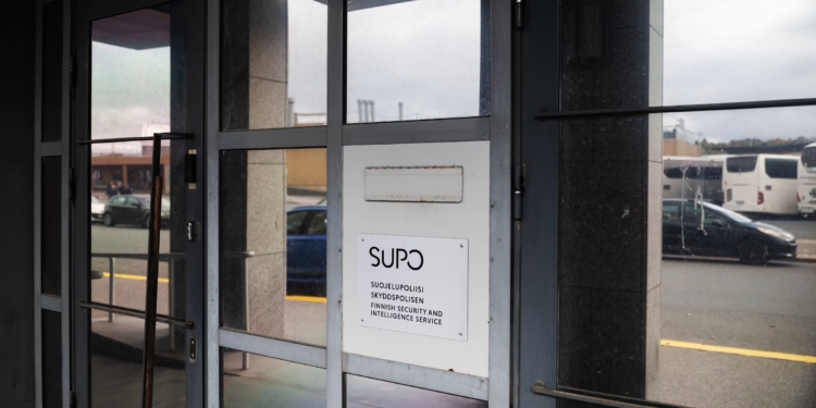 Показово: Поліція безпеки Фінляндії шукає людей зі знанням російської та китайської на посади агентів розвідки