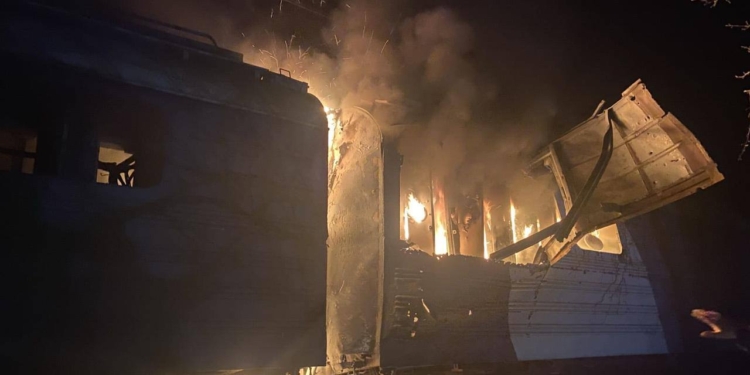 Рашисти знову атакували електричку – тепер на Сумщині (ФОТО)