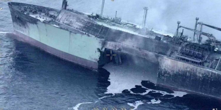 Російський газовоз “Арктик Метагаз”, що дрейфує в Середземному морі, відбуксують у порт Лівії