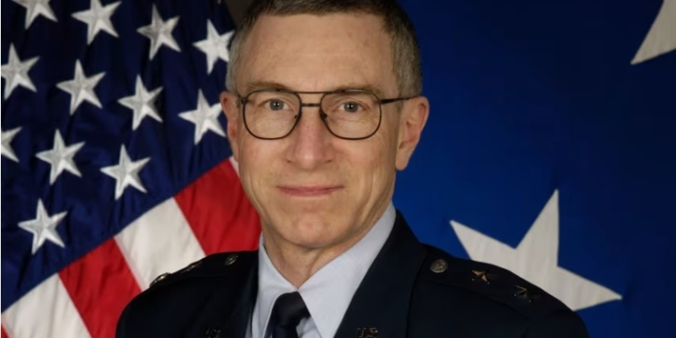 У США загадково зник генерал, який був носієм таємниць про НЛО, – CNN