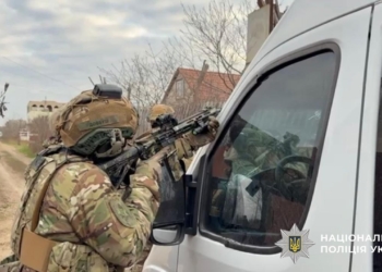 Чоловік, який стріляв у патрульних в Одесі, загинув під час затримання (ФОТО)