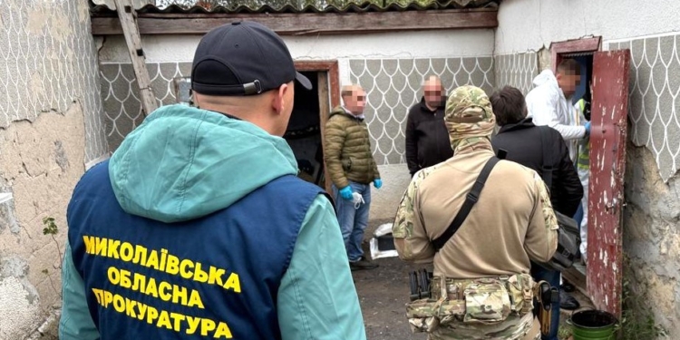 На Миколаївщині судитимуть групу наркоторговців, які виготовляли понад 20 кг амфетаміну на місяць (ФОТО)