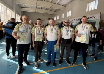 Миколаївські пара-армлестлери здобули 7 нагород на чемпіонаті України (ФОТО)