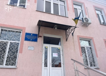 Гроші ходять без пацієнтів. Що показали обшуки в медзакладах (ФОТО, ВІДЕО)