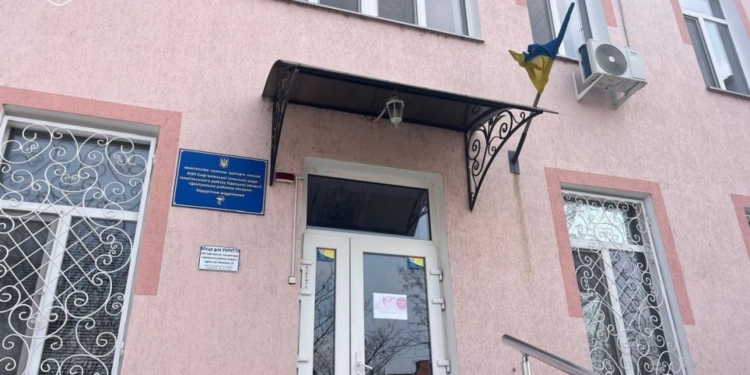 Гроші ходять без пацієнтів. Що показали обшуки в медзакладах (ФОТО, ВІДЕО)